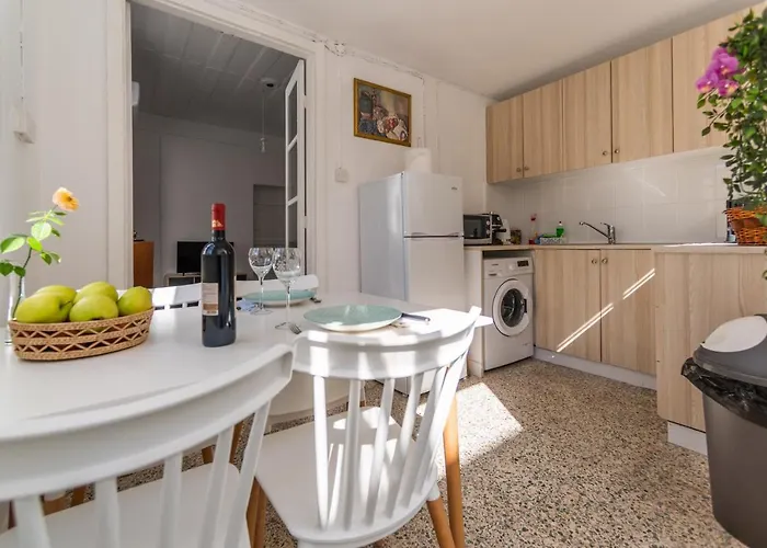 Town With Panoramic Seaview * パ フォス