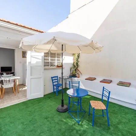 Town With Panoramic Seaview * 파포스