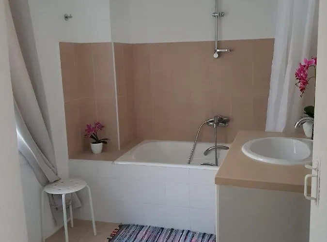 Town With Panoramic Seaview Apartmán